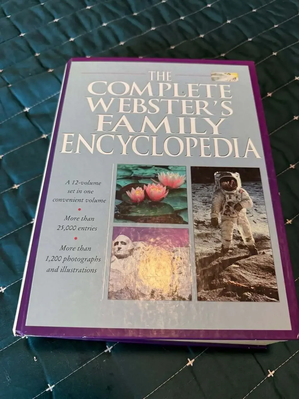 The Complete Webster's Family Encyclopedia, Single Volume Illustrated Edition
